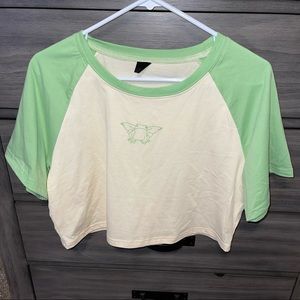 Butterfly frog cropped tee from SHEIN!
